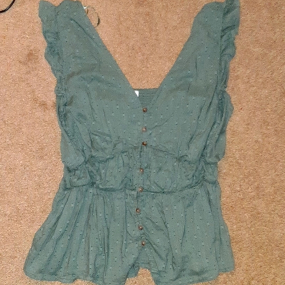 Old Navy sleeveless shirt